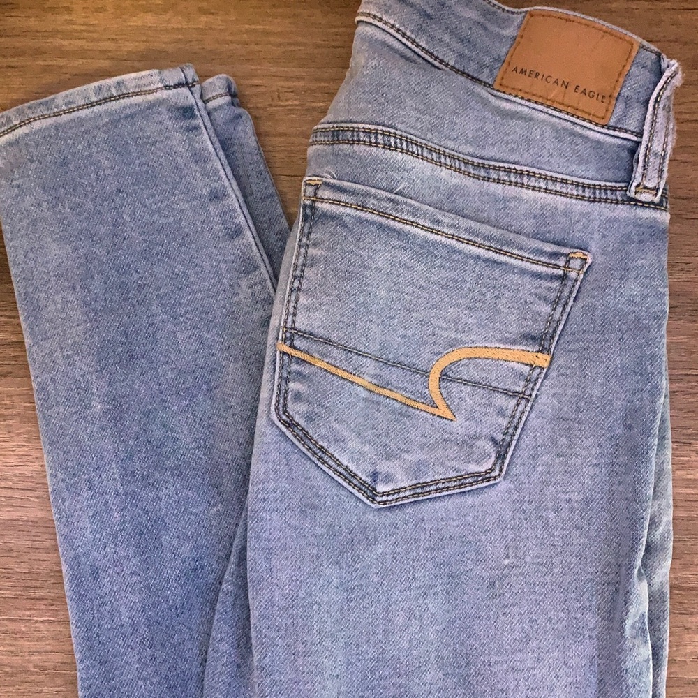LIGHT AMERICAN EAGLE BLUE JEANS